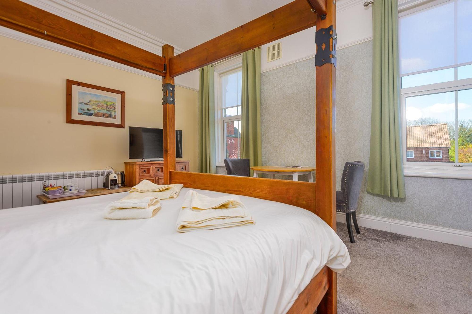 Hillcrest Whitby Bed and Breakfast Εξωτερικό φωτογραφία