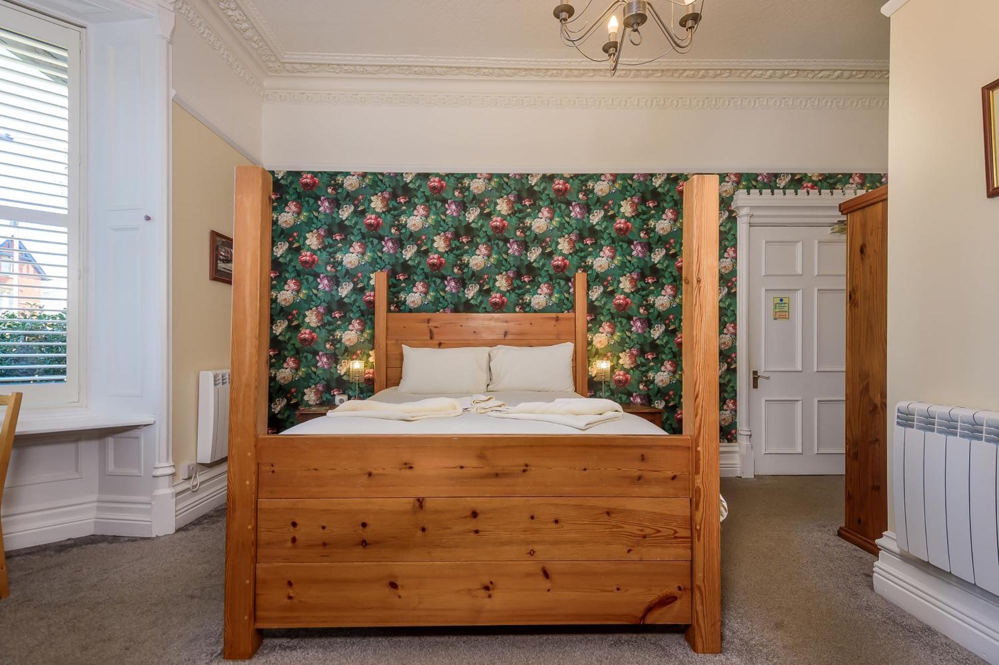 Hillcrest Whitby Bed and Breakfast Εξωτερικό φωτογραφία