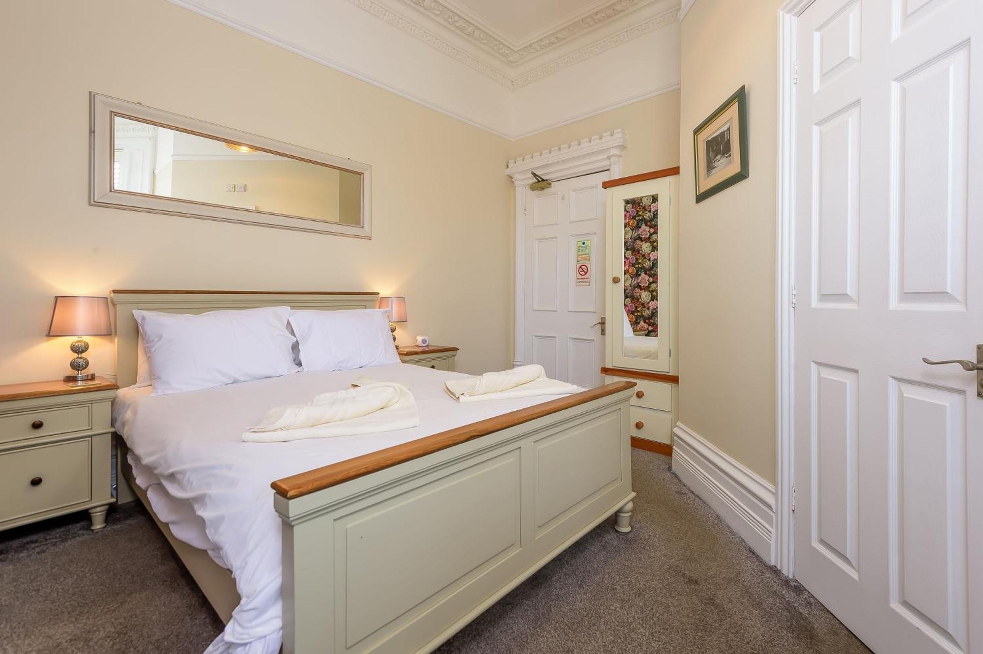 Hillcrest Whitby Bed and Breakfast Εξωτερικό φωτογραφία